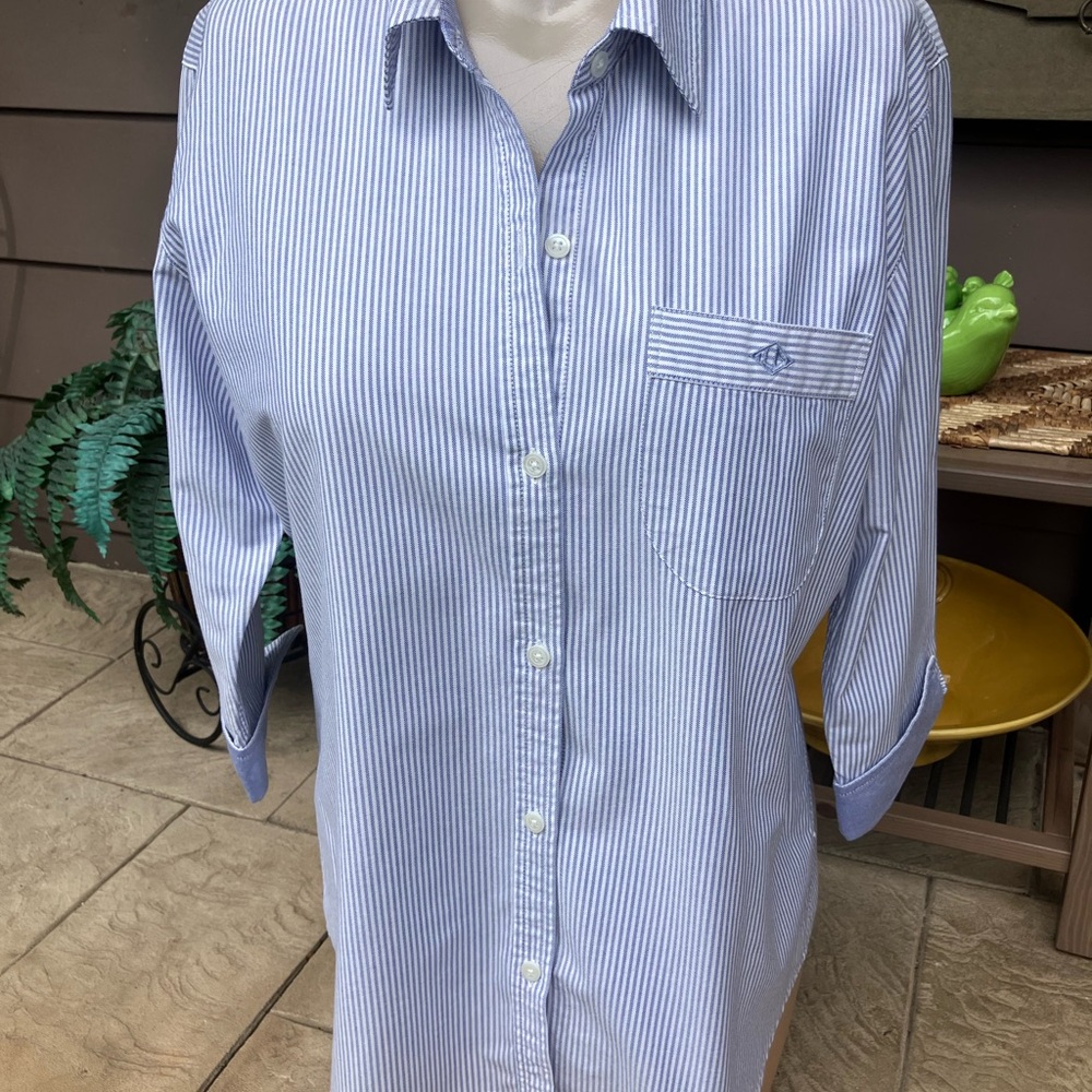 💥 3 for $15 Liz Claiborne Light Blue Striped Button Down Shirt